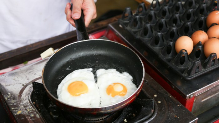 A restaurant buys 1500 eggs